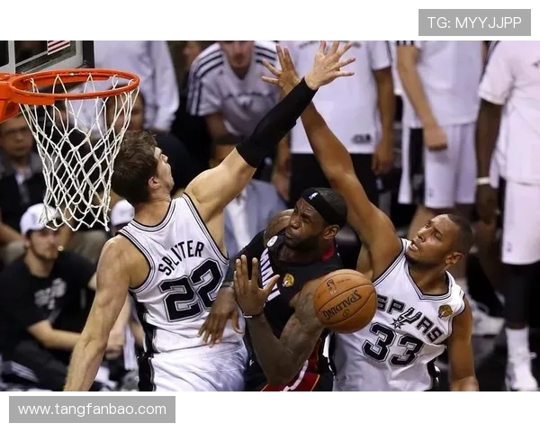 热火客场挑战马刺 鲍威尔恐因伤缺阵 约维奇出战前景成最大悬念